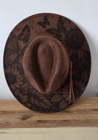 Sunflowers and butterflies Burned Hat, Floral Cowboy Hat. Burned Cowboy Hat: Engraved Suede/Felt Boho Fedora, Felt Wide brim hat Western Hat