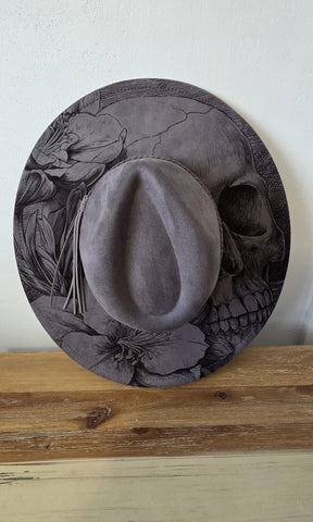 Skull and flowers Burned Hat, Floral Cowboy Hat. Burned Cowboy Hat: Engraved Suede/Felt Boho Fedora, Wide brim hat Western Hat Festivals