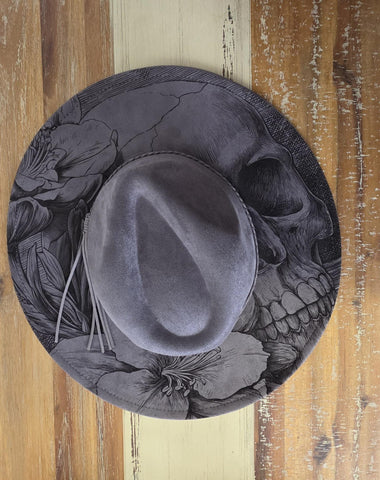 Skull and flowers Burned Hat, Floral Cowboy Hat. Burned Cowboy Hat: Engraved Suede/Felt Boho Fedora, Wide brim hat Western Hat Festivals