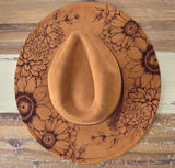 Dahlias Burned Hat, cowgirl Burned flowers Cowboy Hat: Engraved Suede/Felt Boho Fedora, Felt Wide brim hat Western Hat Festivals
