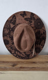 Sunflowers and butterflies Burned Hat, Floral Cowboy Hat. Burned Cowboy Hat: Engraved Suede/Felt Boho Fedora, Felt Wide brim hat Western Hat