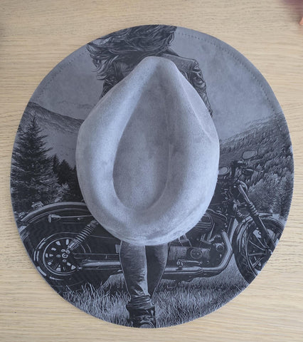 Motorbike Cowgirl, Biker Burned Hat, Biker Woman cowgirl Cowboy Hat: Engraved Suede/Felt Boho Fedora, Wide brim hat Western Hat Festivals